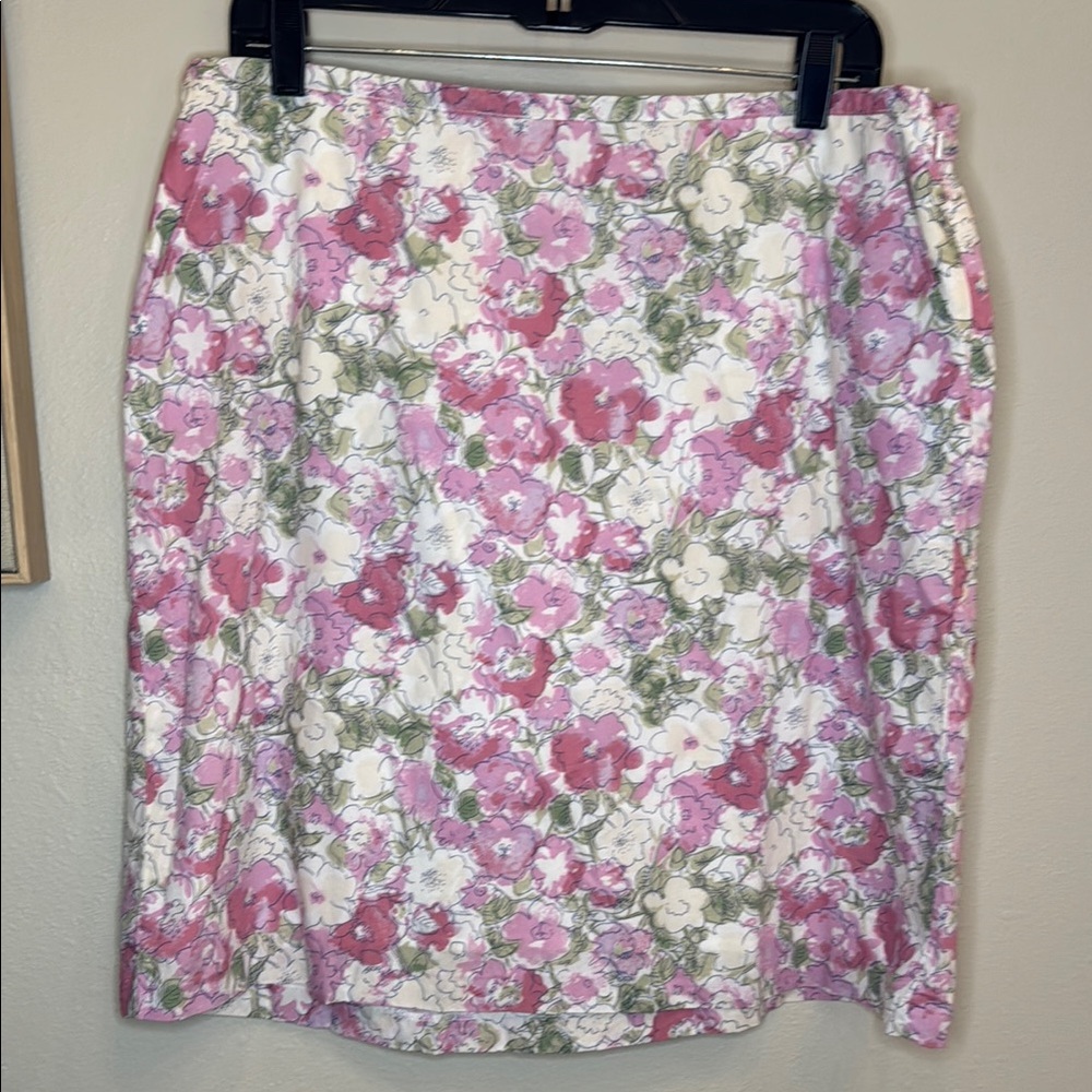L.L. Bean “Favorite Fit” Skirt in‎ Pink and White Floral